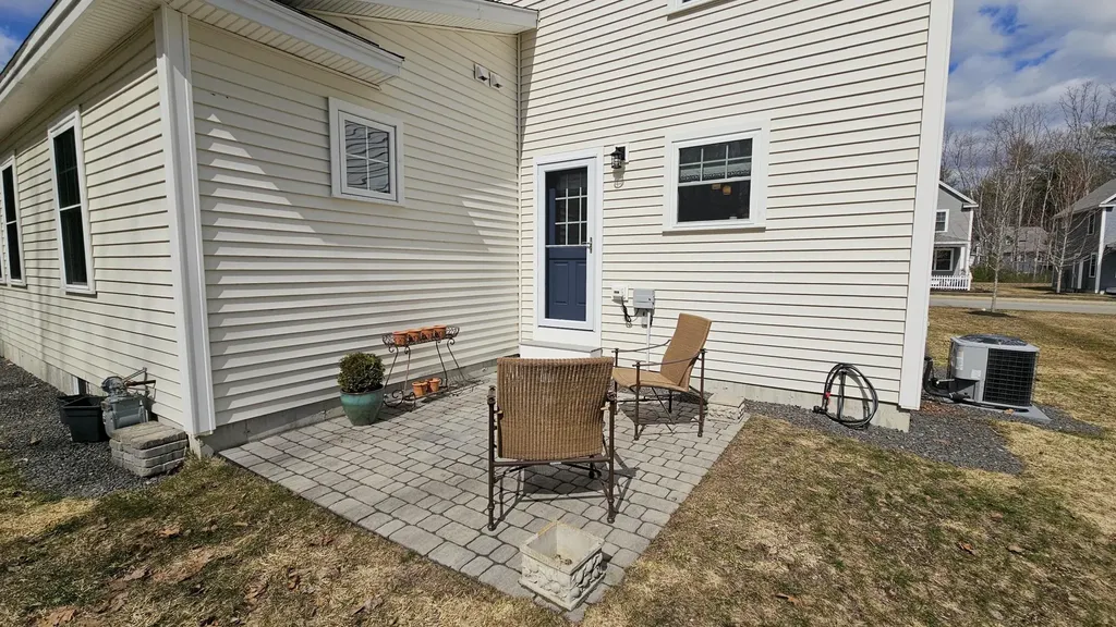 15 Webhannet Place Kennebunk ME 04043