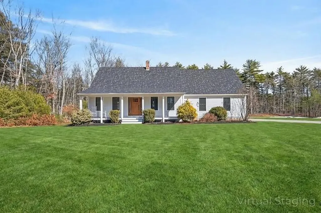 12 W 2nd Street North Berwick ME 03906