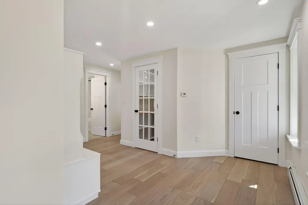 12 W 2nd Street North Berwick ME 03906