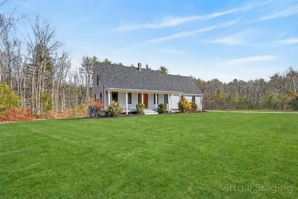 12 W 2nd Street North Berwick ME 03906