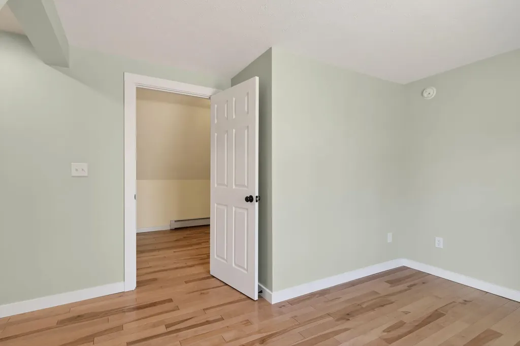 12 W 2nd Street North Berwick ME 03906