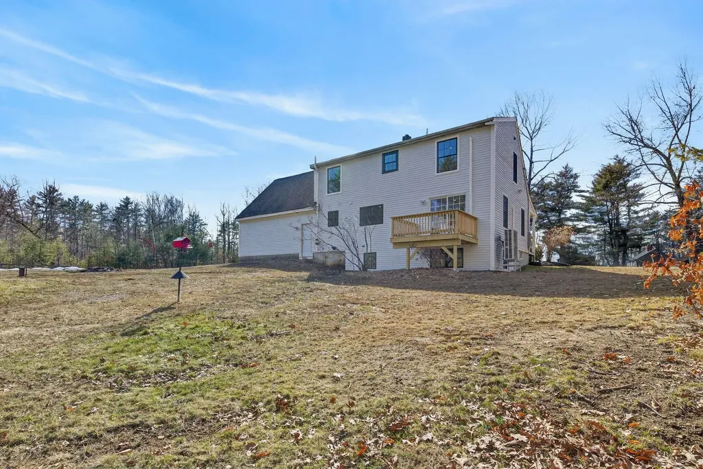 12 W 2nd Street North Berwick ME 03906