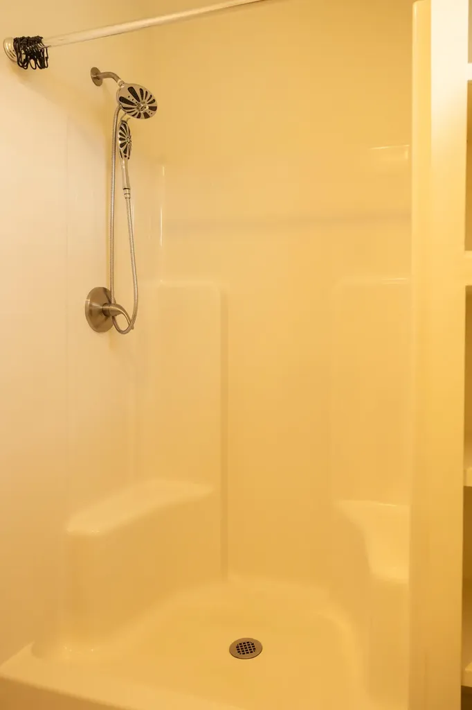 82 Oakland Street Waterville ME 04901