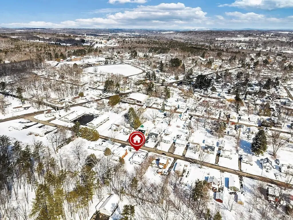 82 Oakland Street Waterville ME 04901