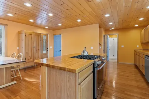 823 North Road North Yarmouth ME 04097