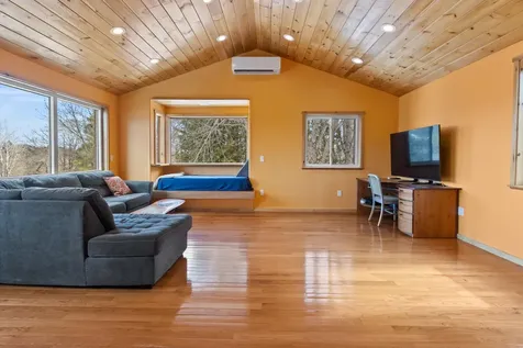 823 North Road North Yarmouth ME 04097