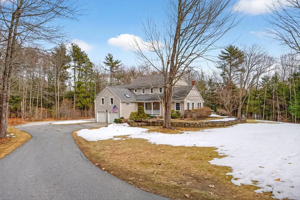 69 Hardy Road Falmouth ME 04105