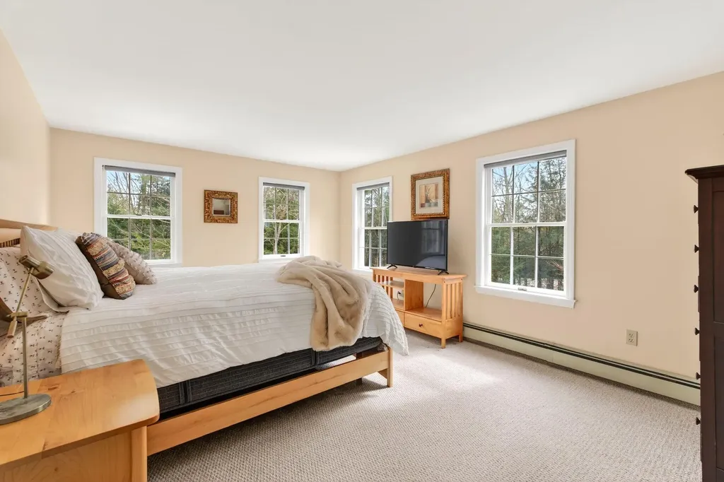 69 Hardy Road Falmouth ME 04105
