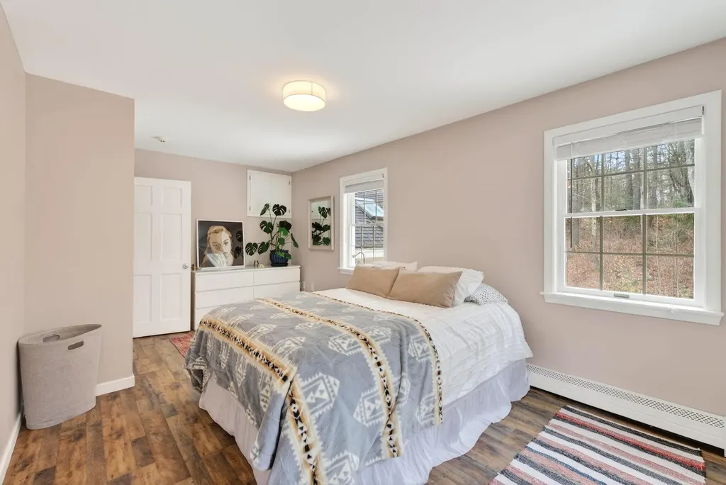 69 Hardy Road Falmouth ME 04105