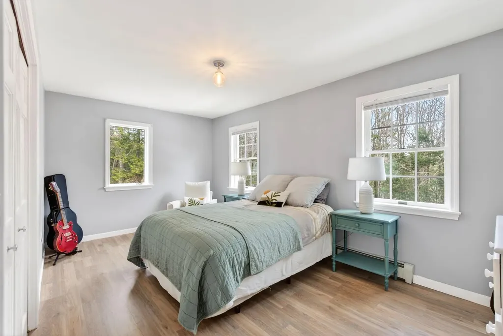 69 Hardy Road Falmouth ME 04105