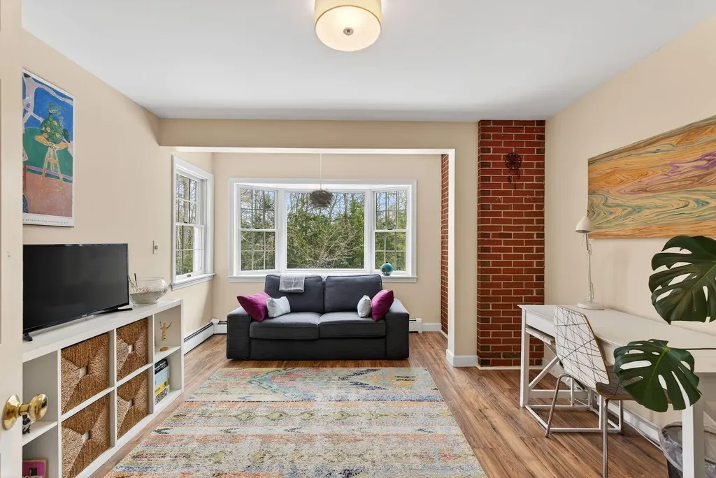69 Hardy Road Falmouth ME 04105