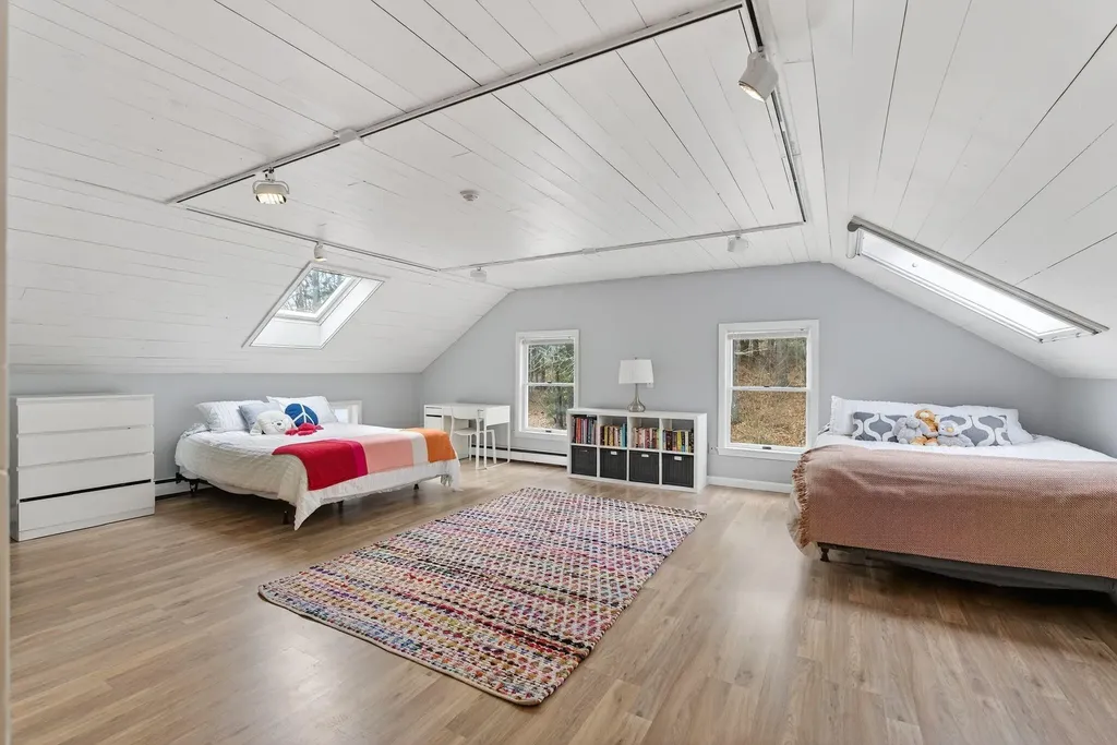 69 Hardy Road Falmouth ME 04105