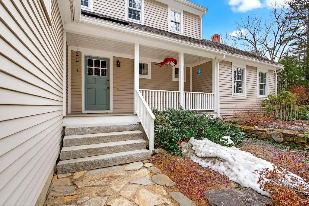 69 Hardy Road Falmouth ME 04105