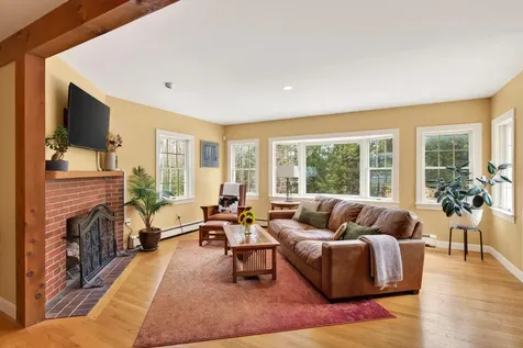 69 Hardy Road Falmouth ME 04105