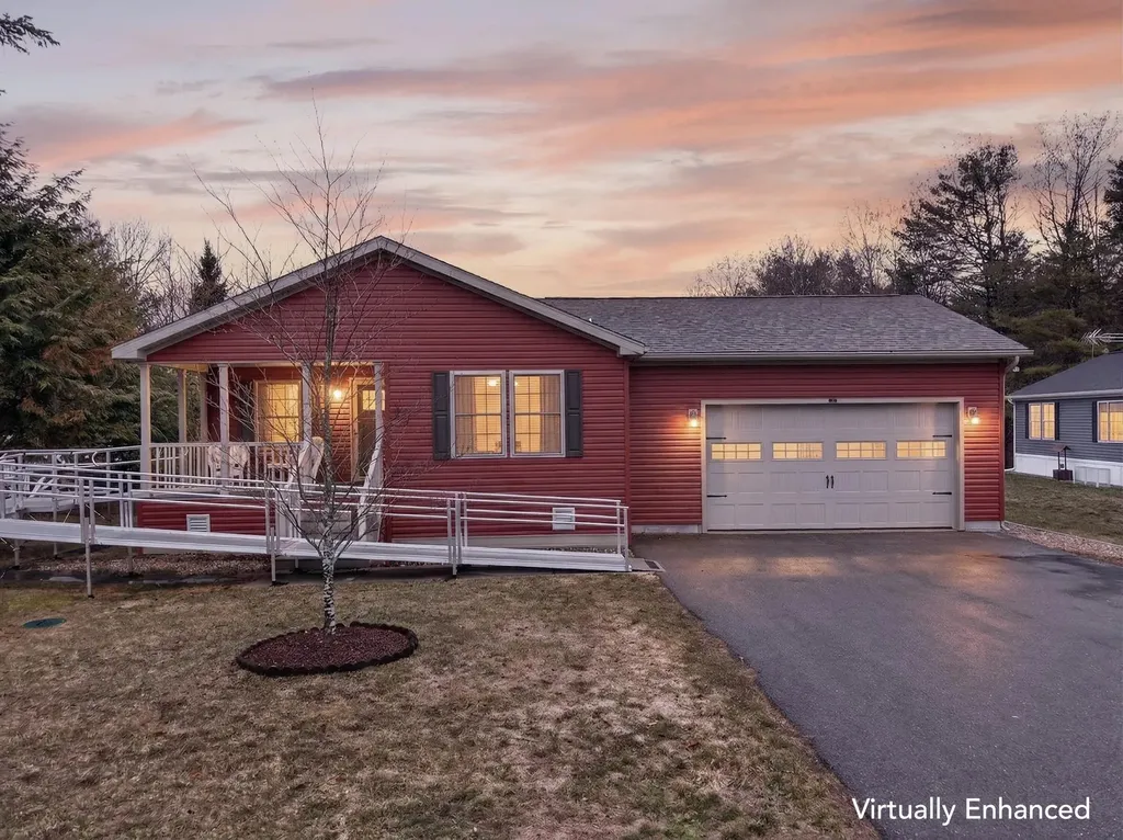 33 Sandalwood Circle Kittery ME 03904