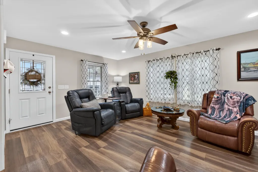 33 Sandalwood Circle Kittery ME 03904