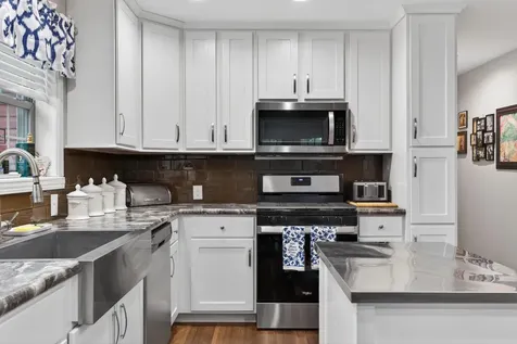 33 Sandalwood Circle Kittery ME 03904