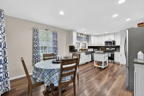 33 Sandalwood Circle Kittery ME 03904