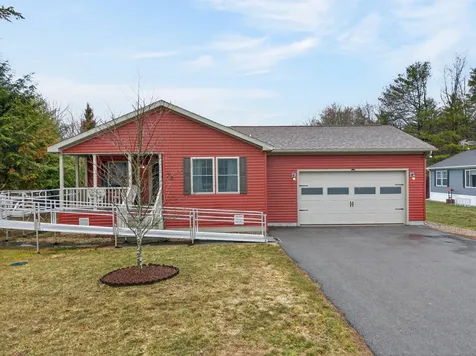 33 Sandalwood Circle Kittery ME 03904