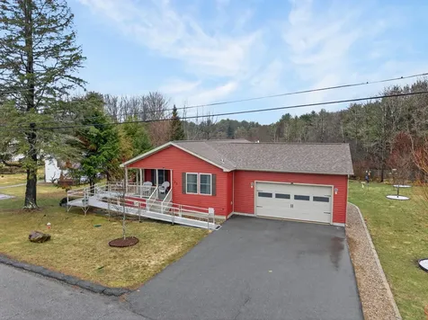 33 Sandalwood Circle Kittery ME 03904