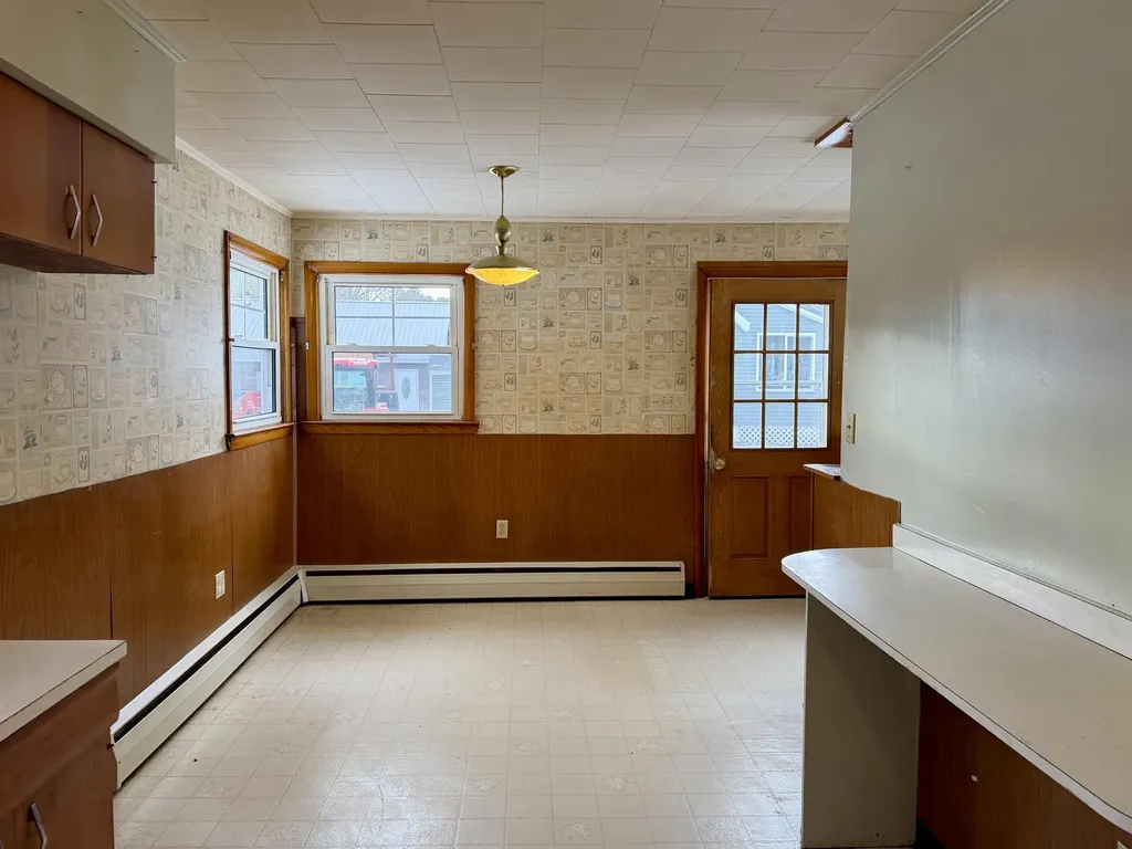 12 Palm Street East Millinocket ME 04430