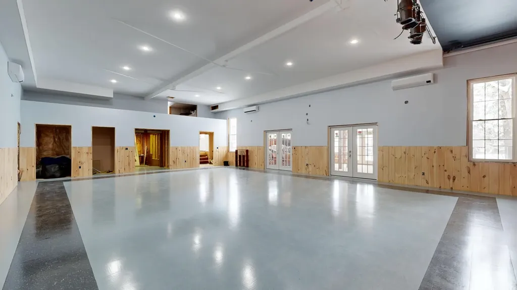 17 Turner Street Buckfield ME 04220