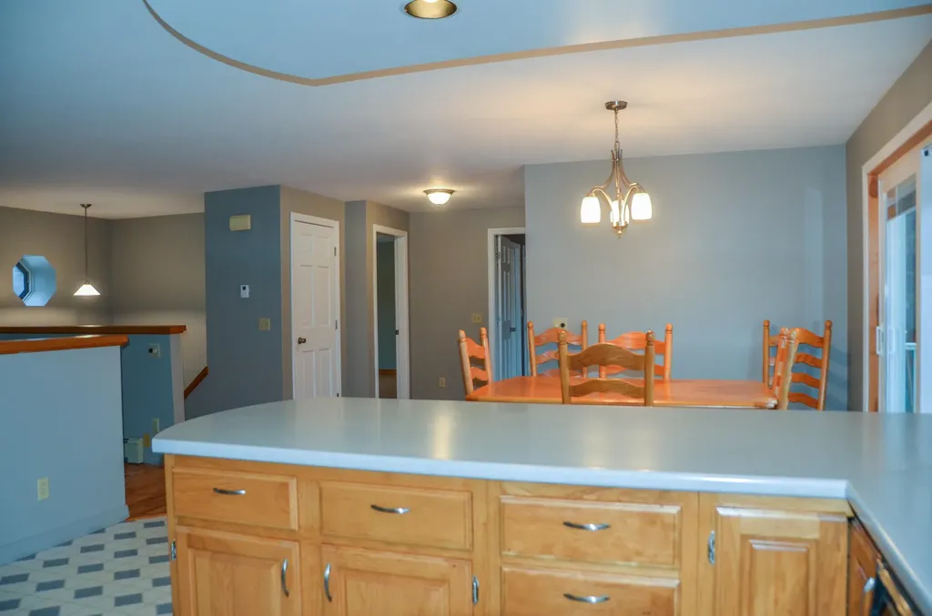 225 Mount Vernon Road Augusta ME 04330