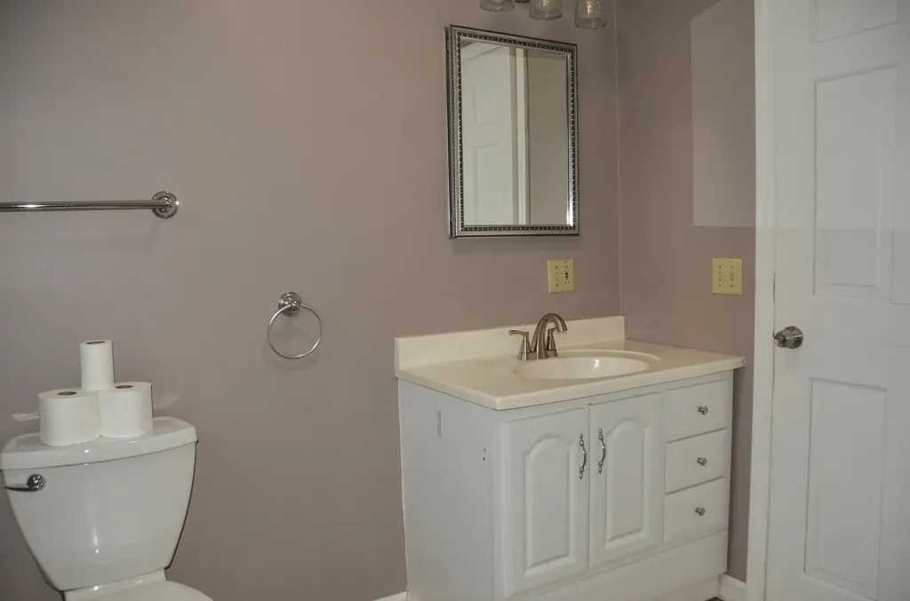 225 Mount Vernon Road Augusta ME 04330