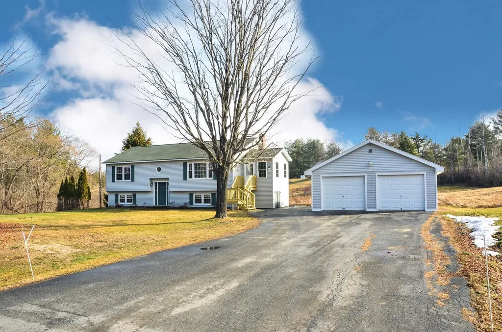 225 Mount Vernon Road Augusta ME 04330