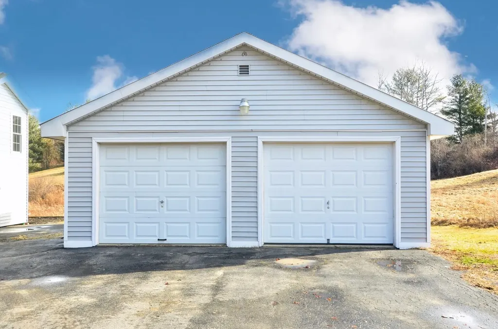 225 Mount Vernon Road Augusta ME 04330