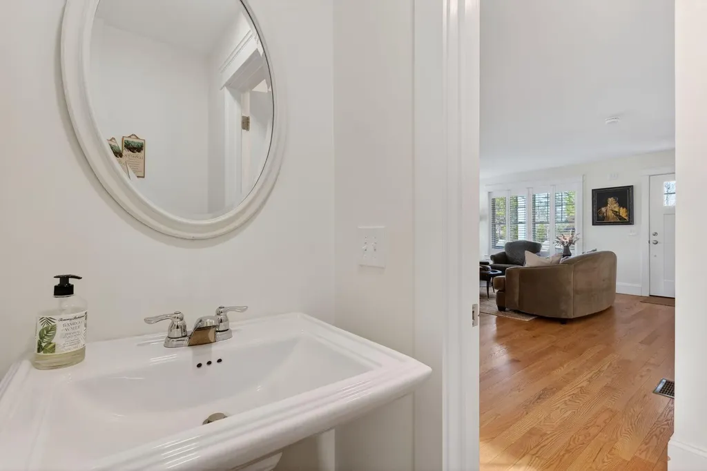 9 Webhannet Place Kennebunk ME 04043