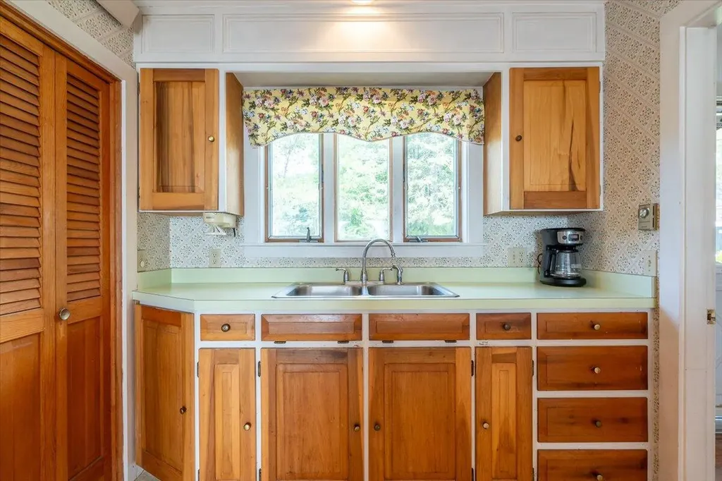 232 Mill Creek Road Islesboro ME 04848