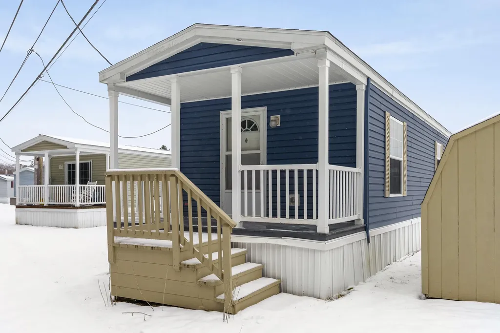 20 Elwell Lane Brunswick ME 04011
