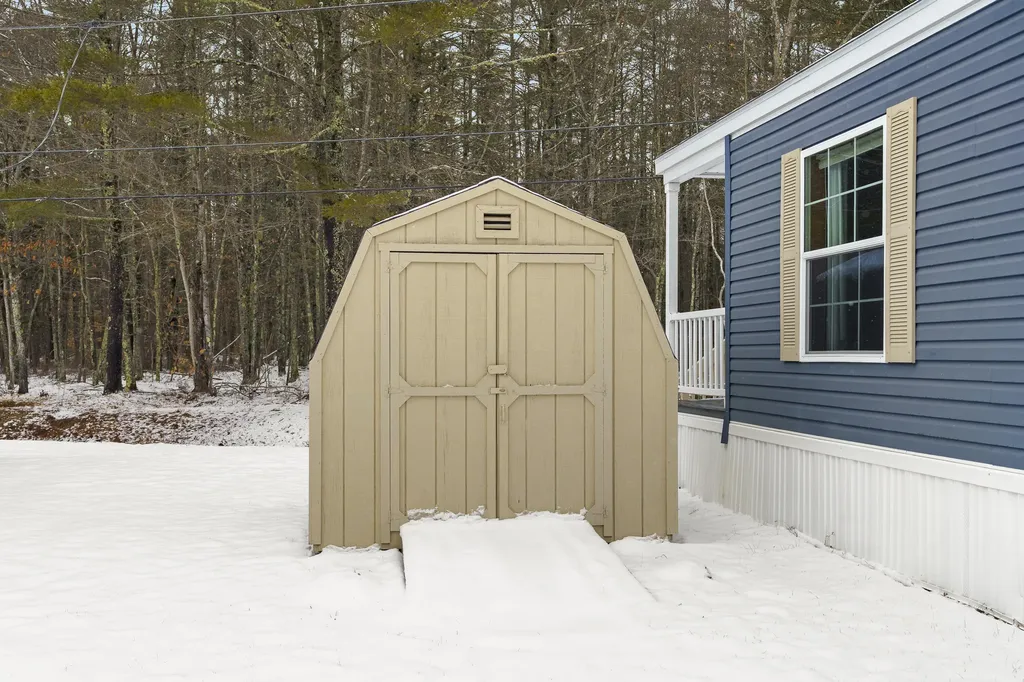 20 Elwell Lane Brunswick ME 04011