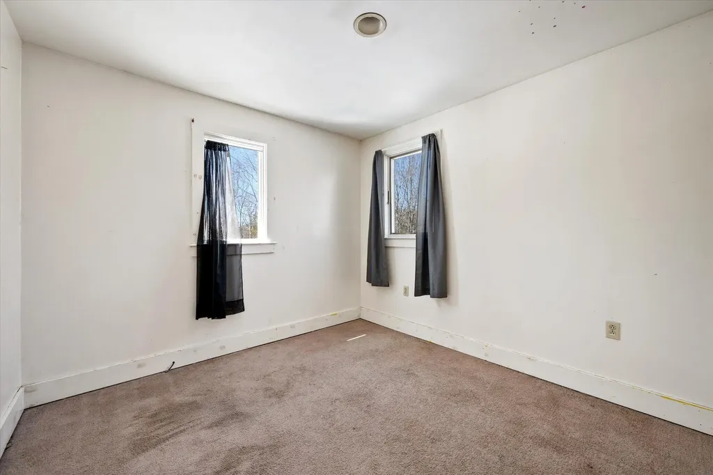 36 Mckinnon Road Bucksport ME 04416