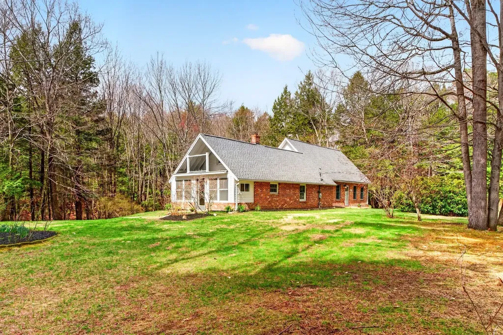 24 Solomon Drive Gorham ME 04038