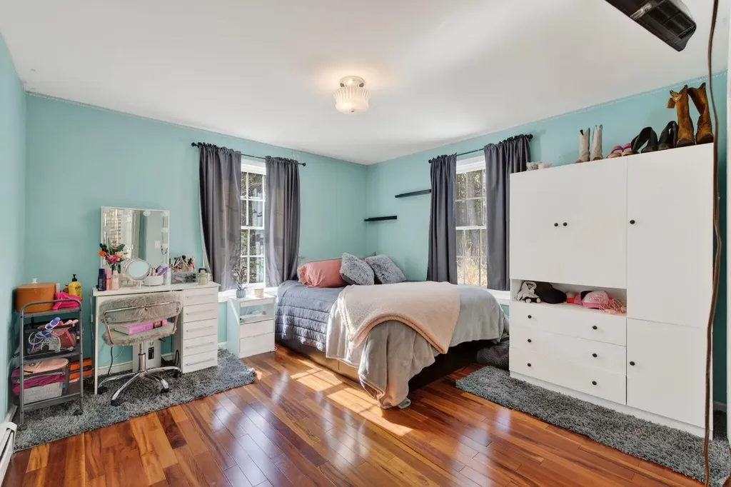 24 Solomon Drive Gorham ME 04038