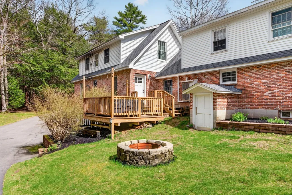 24 Solomon Drive Gorham ME 04038