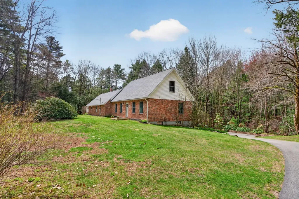 24 Solomon Drive Gorham ME 04038