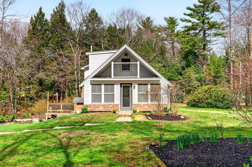 24 Solomon Drive Gorham ME 04038