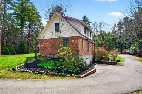 24 Solomon Drive Gorham ME 04038