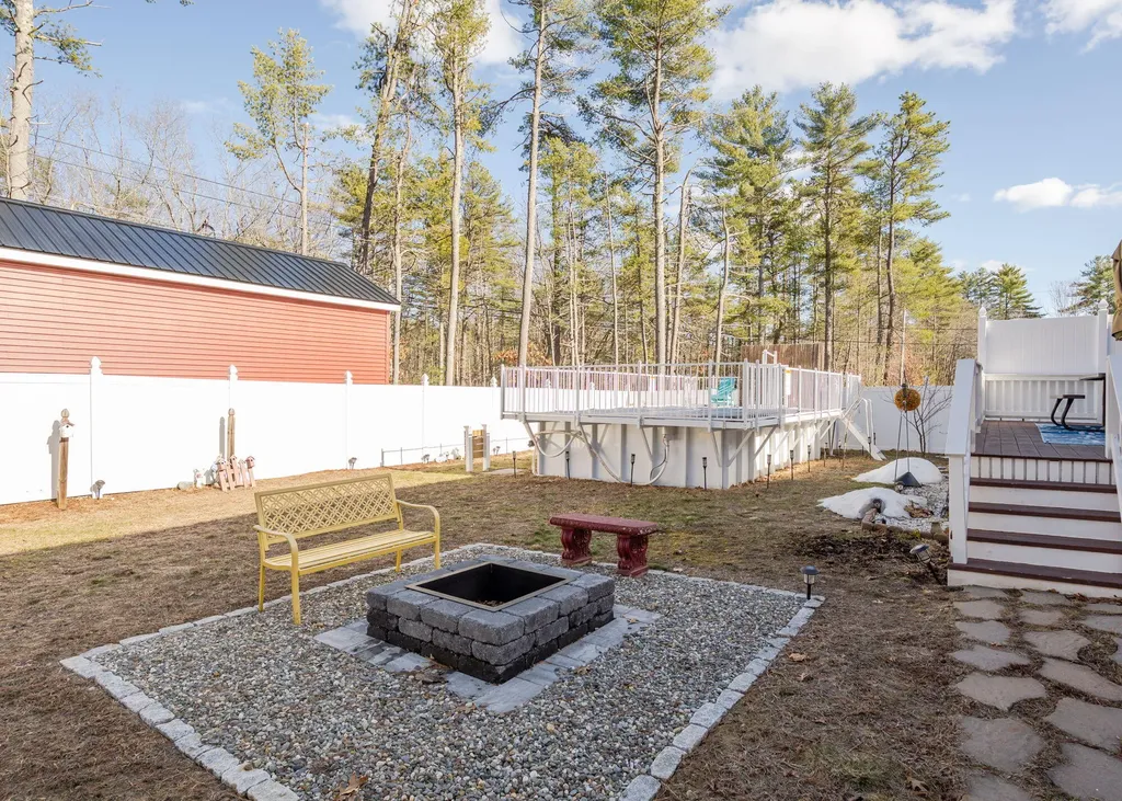 23 Minuteman Drive Wells ME 04090