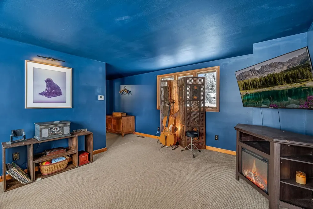 658 Lucy Knowles Road Farmington ME 04938