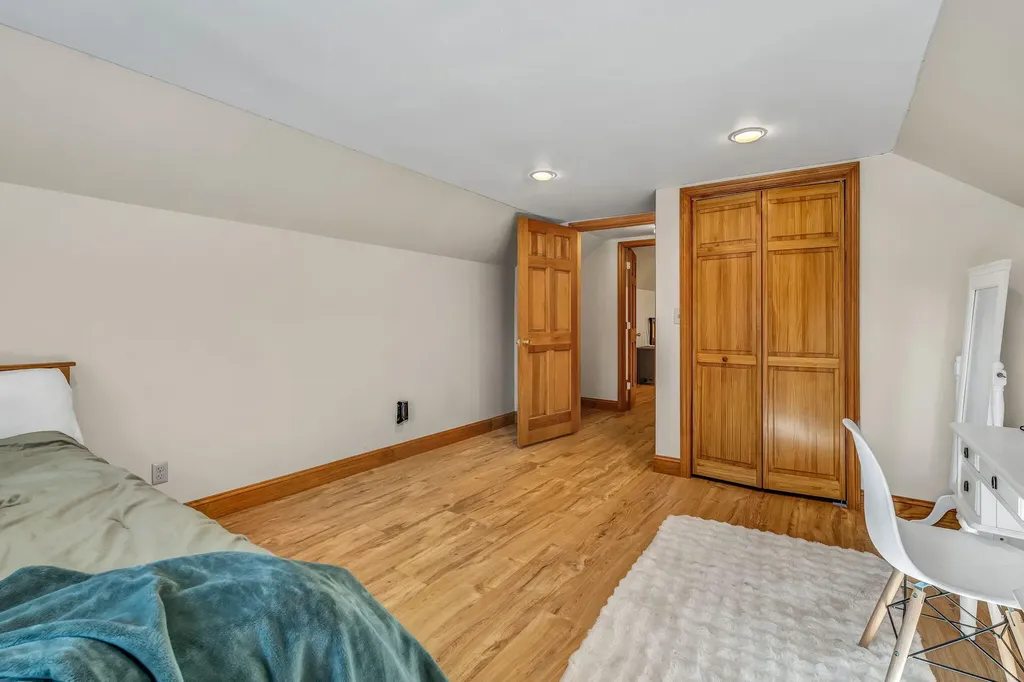78 Sunset Boulevard Turner ME 04282