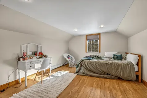78 Sunset Boulevard Turner ME 04282