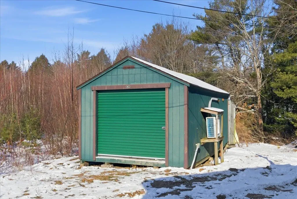 27 Meadow Lane Sabattus ME 04280