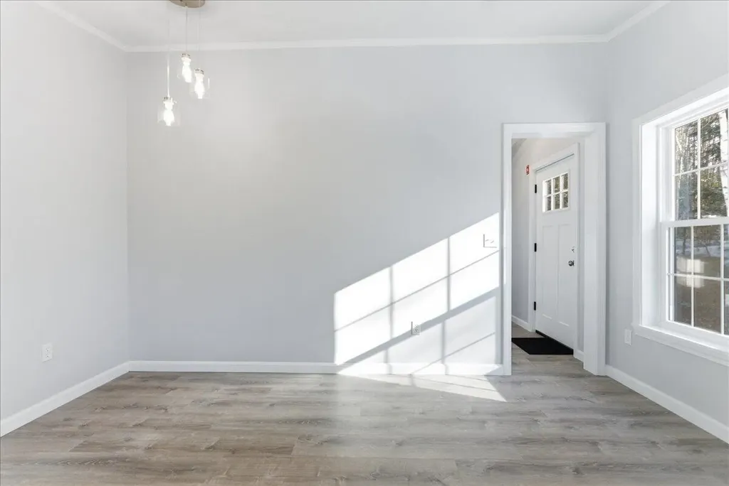 27 Meadow Lane Sabattus ME 04280