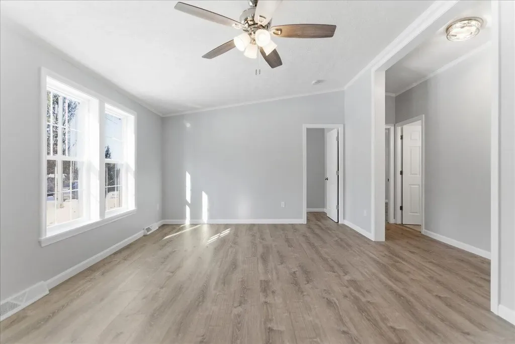 27 Meadow Lane Sabattus ME 04280