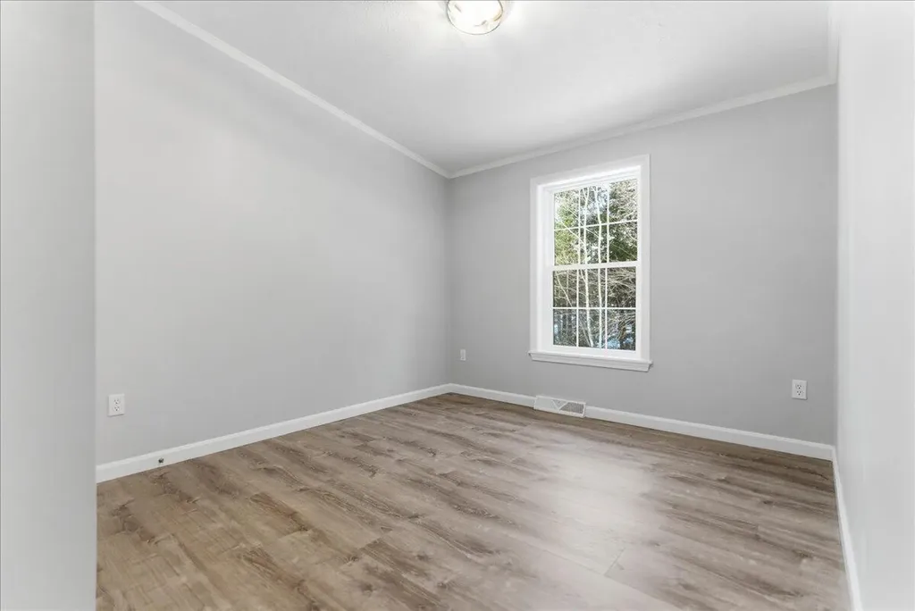 27 Meadow Lane Sabattus ME 04280