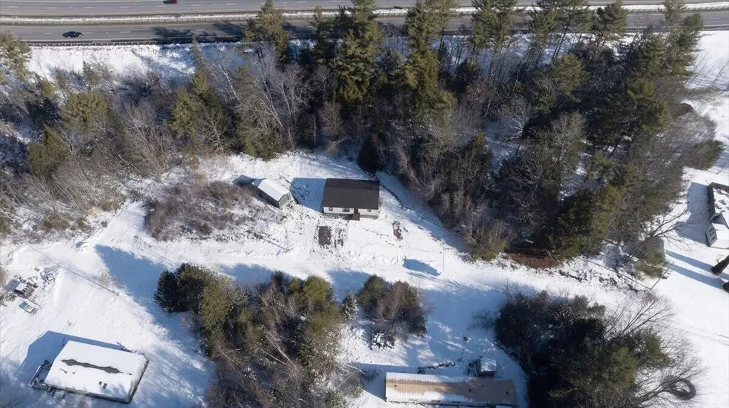 27 Meadow Lane Sabattus ME 04280